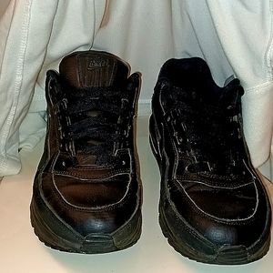 2019 Black Nike Air Max sneakers size 8.5 Men/9 women